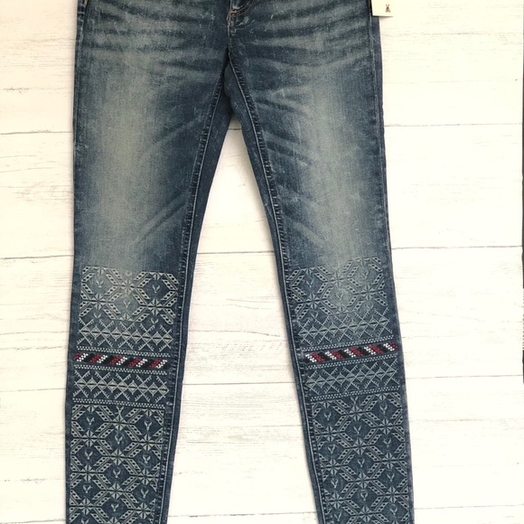 Miss Me Vintage Jeans - Picture 9 of 13